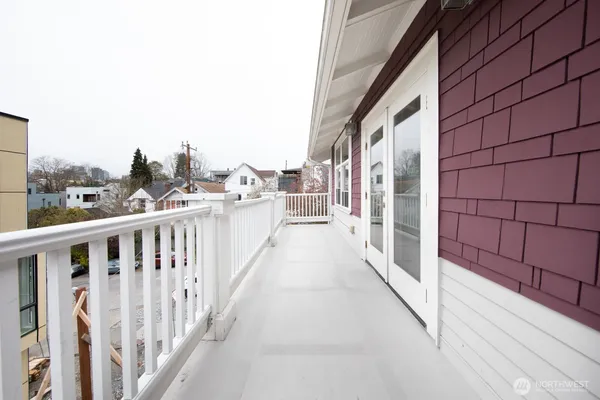 $2,495 | 703 18th Avenue South, Seattle, WA 98144