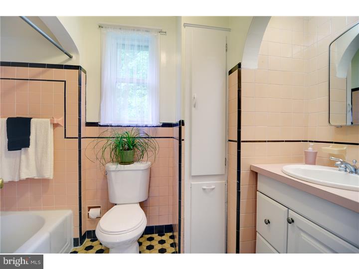 916 South Providence Road Wallingford, PA 19086 - Photo 12 of 18 Bathroom