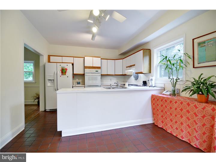 916 South Providence Road Wallingford, PA 19086 - Photo 4 of 18 Kitchen