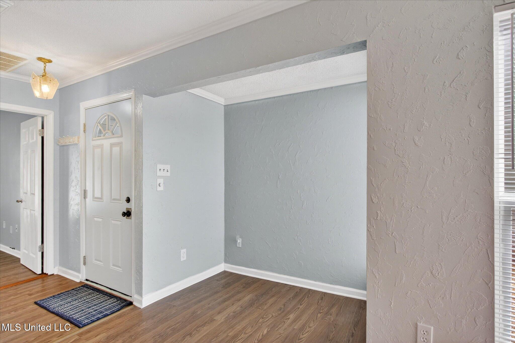 223 Highpoint Drive Diamondhead, MS 39525 - Photo 11 of 25 10-010