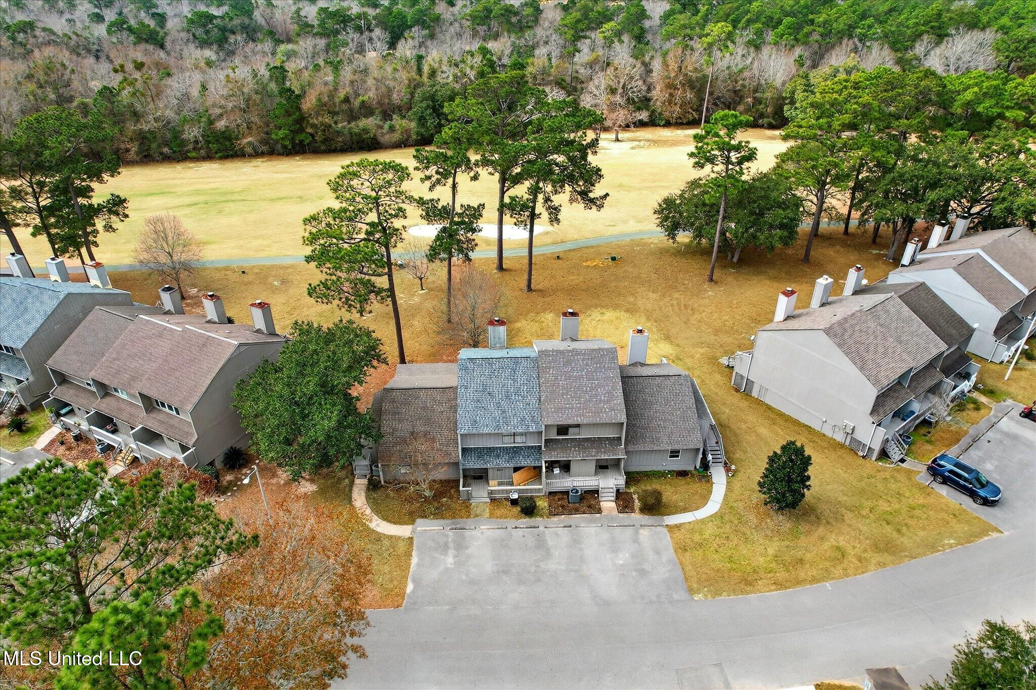 223 Highpoint Drive Diamondhead, MS 39525 - Photo 20 of 27 37-038