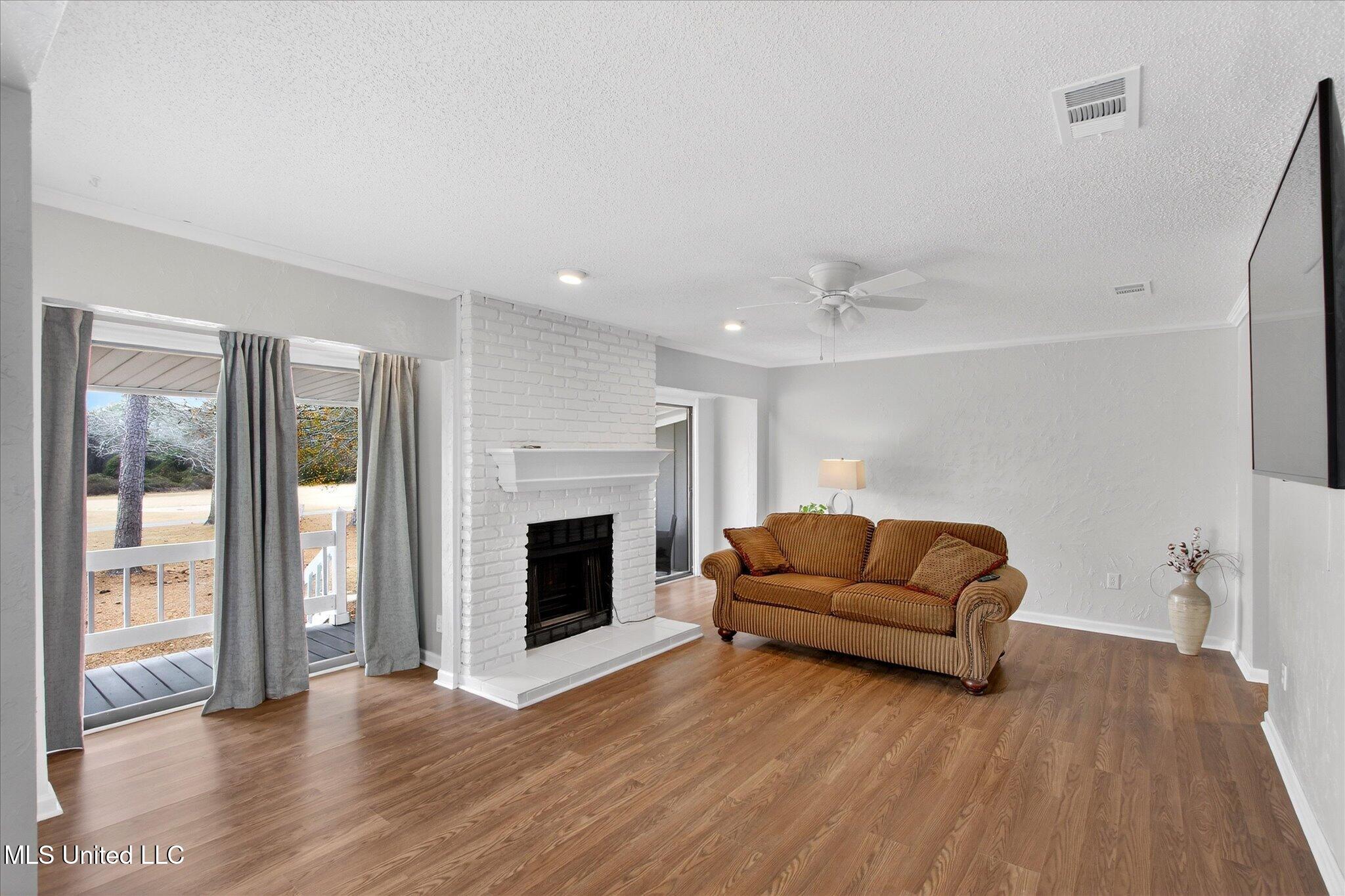 223 Highpoint Drive Diamondhead, MS 39525 - Photo 3 of 25 15-015