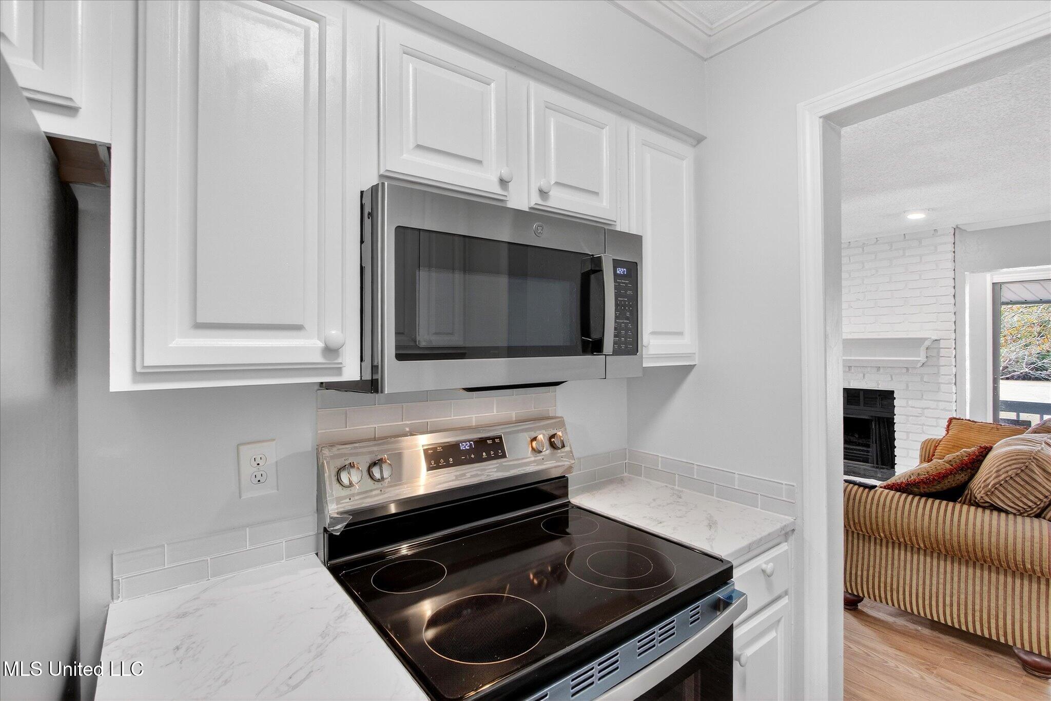 223 Highpoint Drive Diamondhead, MS 39525 - Photo 8 of 27 19-020