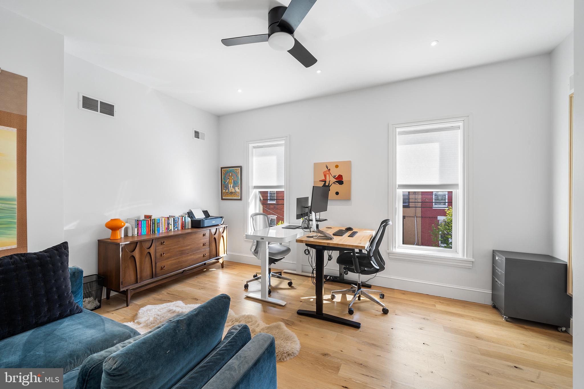 1509 Reed Street Philadelphia, PA 19146 - Photo 21 of 34 2nd Flr front bedroom