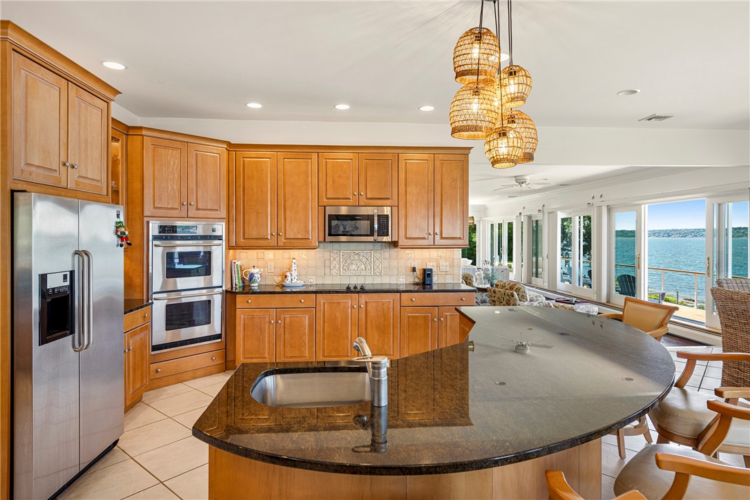 149 Nanaquaket Road Tiverton, RI 02878 - Photo 25 of 45