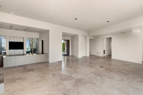 $3,890,000 | 30 Hillcrest Drive, Rancho Mirage, CA 92270