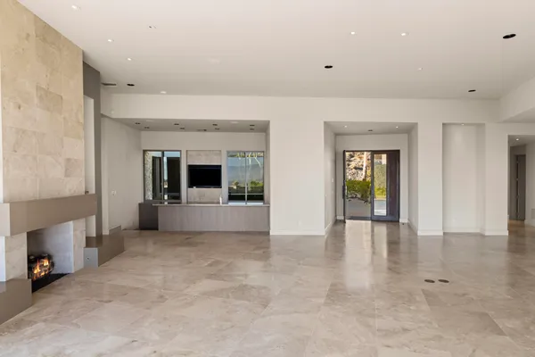 $3,890,000 | 30 Hillcrest Drive, Rancho Mirage, CA 92270