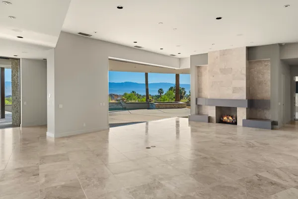 $3,890,000 | 30 Hillcrest Drive, Rancho Mirage, CA 92270