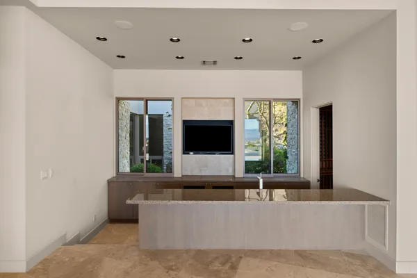 $3,890,000 | 30 Hillcrest Drive, Rancho Mirage, CA 92270