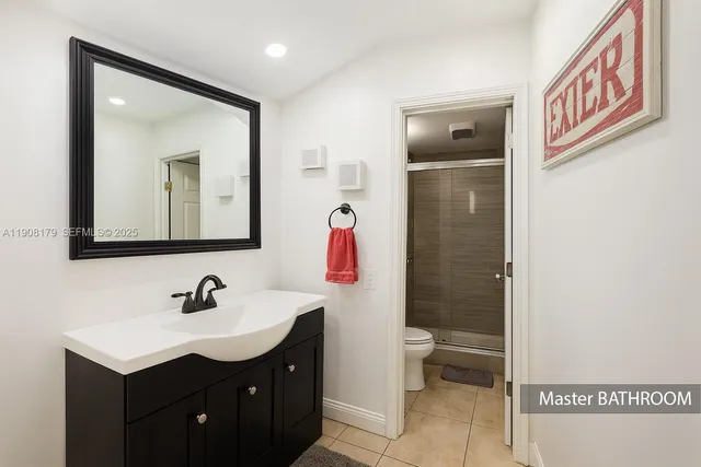 $2,100 | 5332 Northeast 6th Avenue, Unit G12, Oakland Park, FL 33334