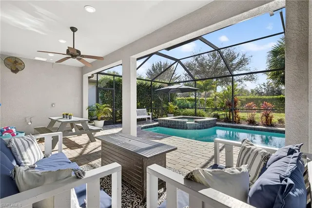 $699,000 | 2318 Tangerine Lane, Naples, FL 34120