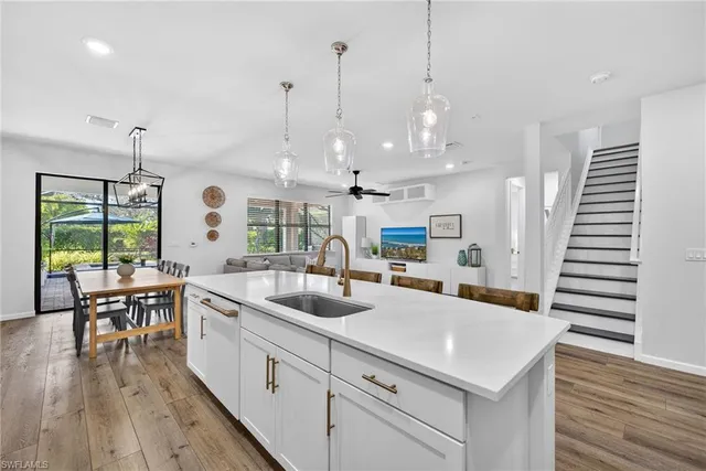 $699,000 | 2318 Tangerine Lane, Naples, FL 34120