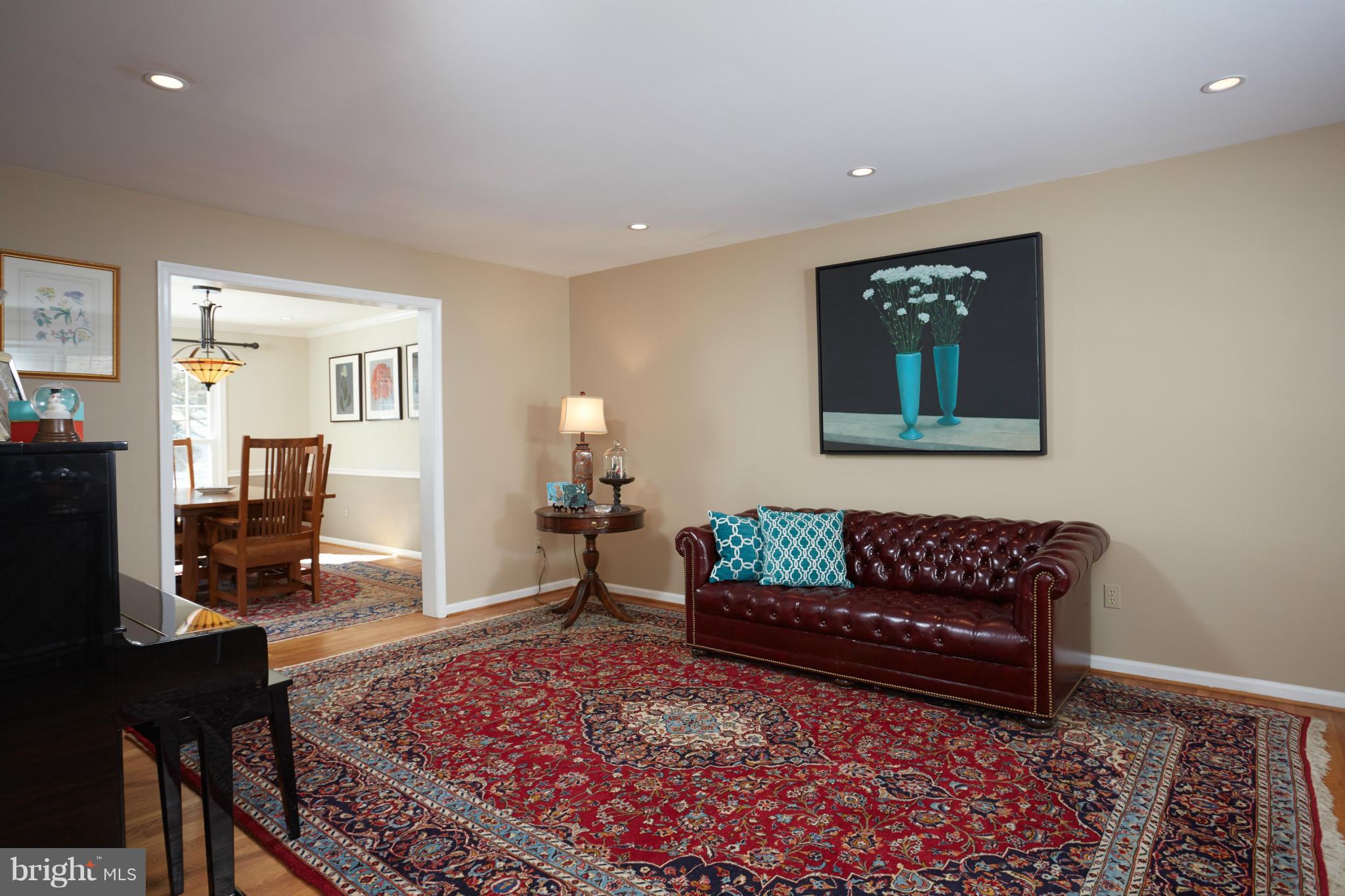 9430 Reach Road Potomac, MD 20854 - Photo 11 of 29 Large Formal LR, Hardwood Floors