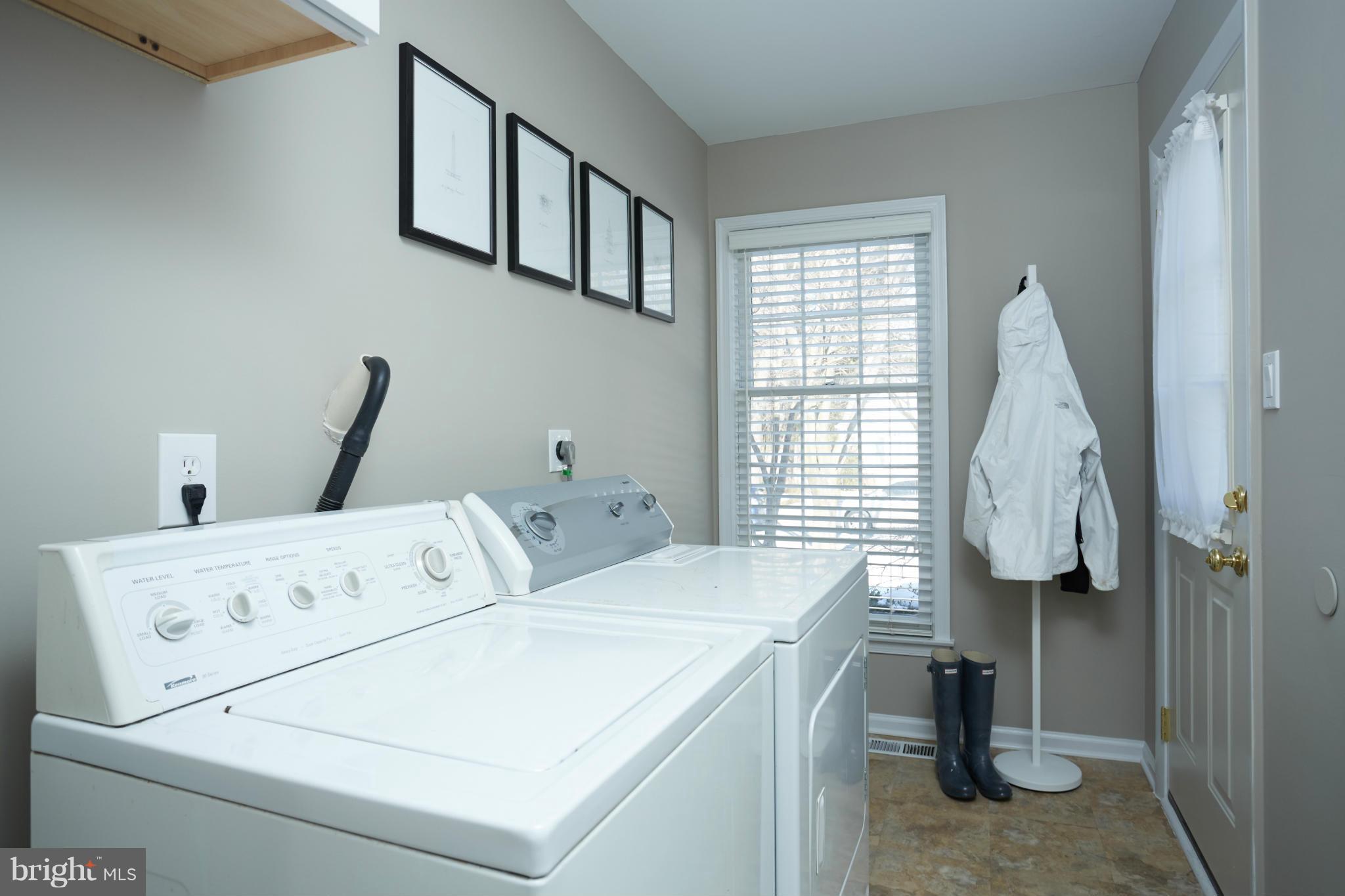 9430 Reach Road Potomac, MD 20854 - Photo 13 of 29 Mud Room, Laundry Room