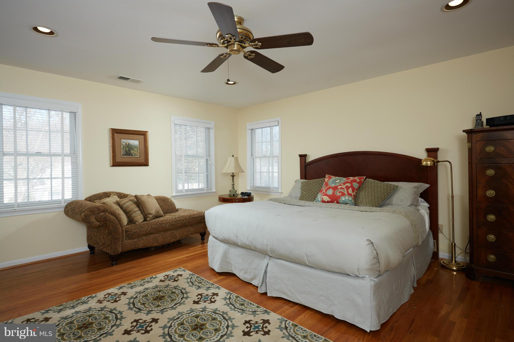 9430 Reach Road Potomac, MD 20854 - Photo 16 of 29 Bedroom (Master)