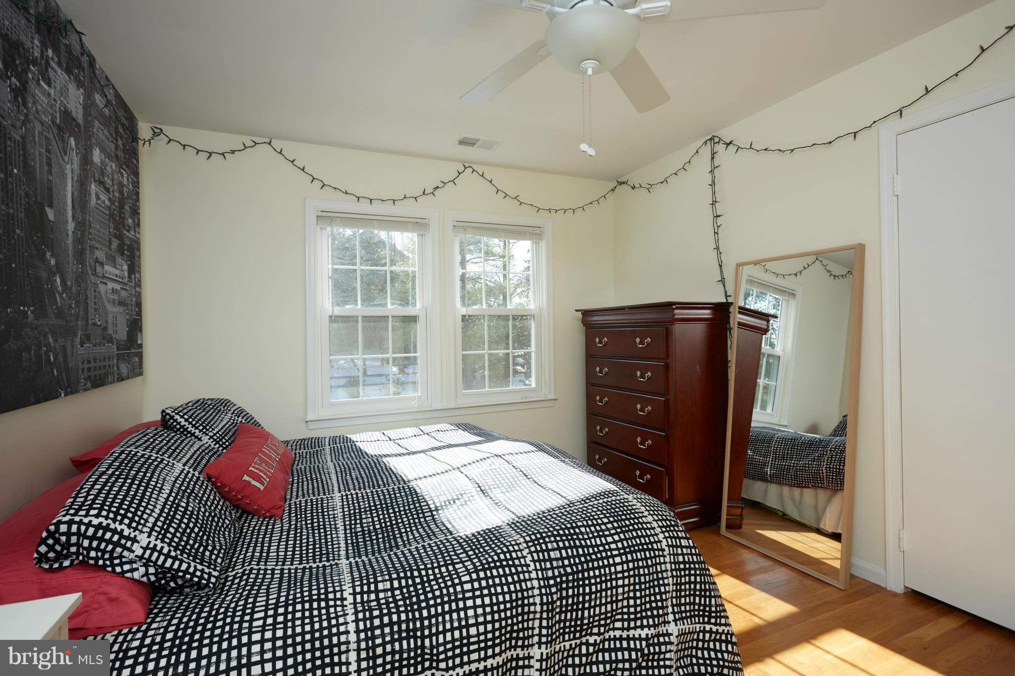 9430 Reach Road Potomac, MD 20854 - Photo 18 of 29 Bedroom 2