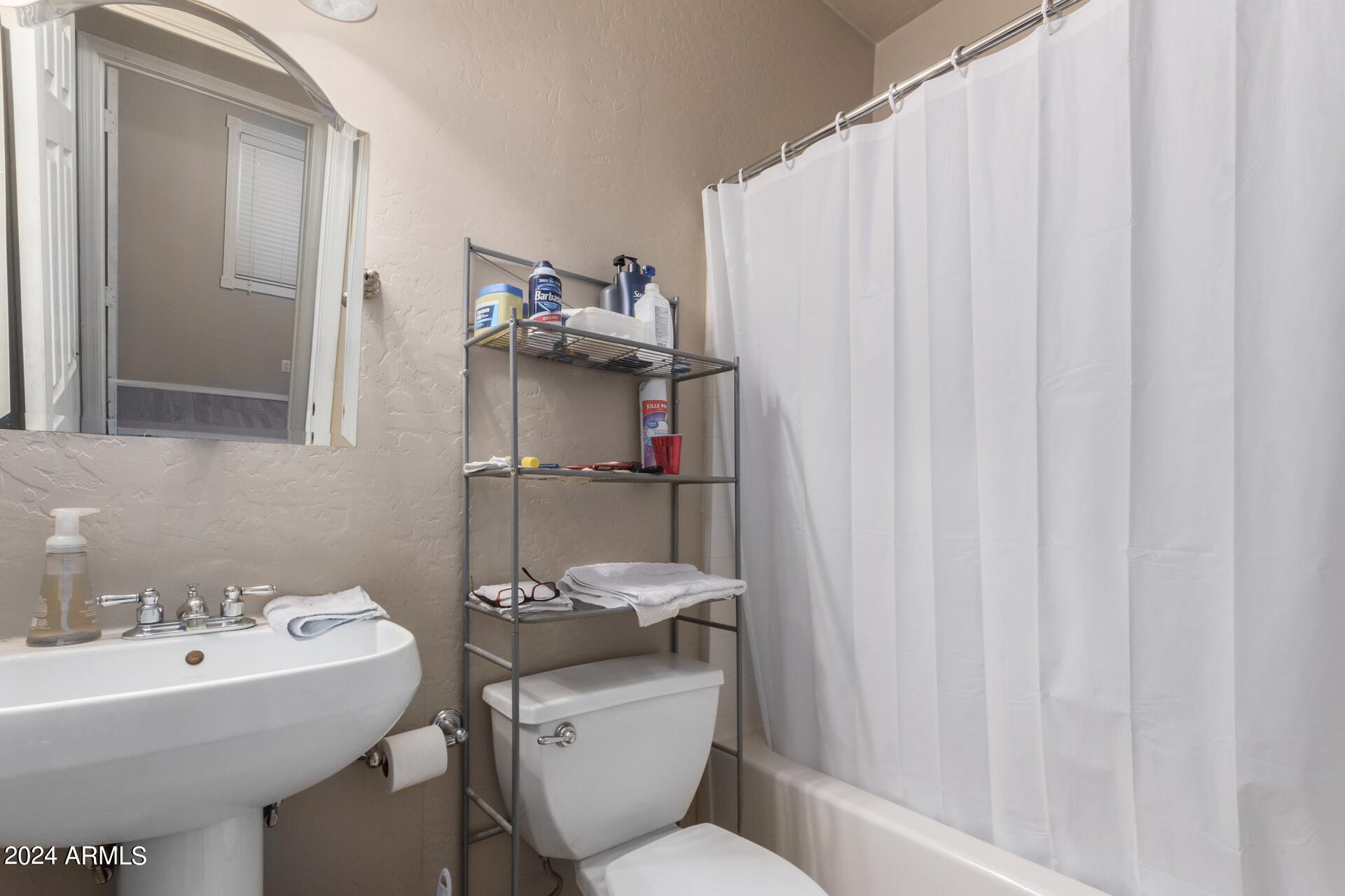 11199 West Berkeley Road Avondale, AZ 85392 - Photo 19 of 28 Guest Bathroom