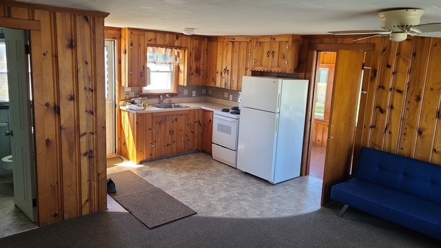 2 Robertson Road Narragansett, RI 02882 - Photo 3 of 10