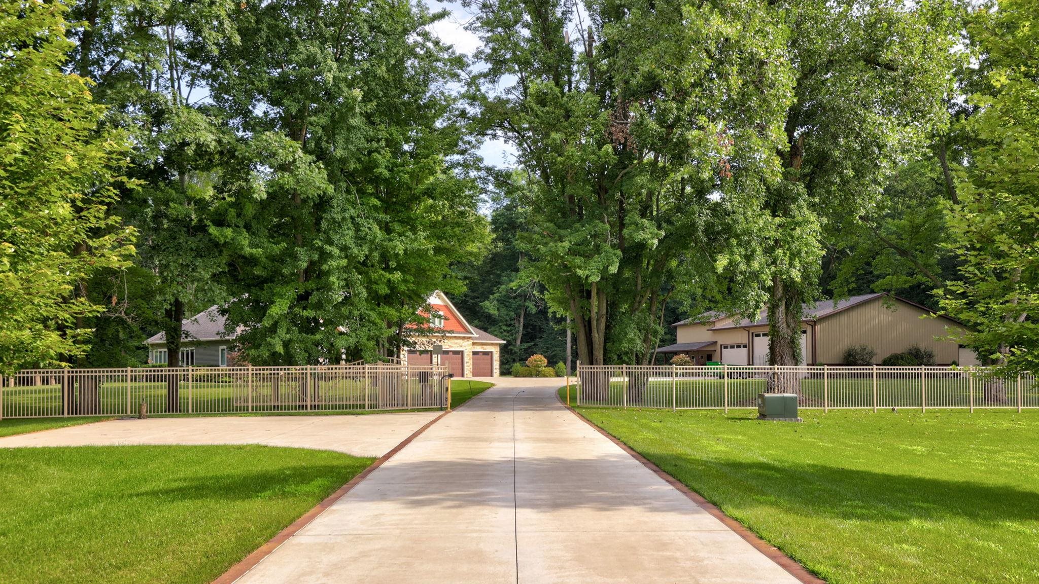 12401 Canada Road Birch Run, MI 48415 - Photo 87 of 99 50191504-f3dd0d55-1ca6-45ab-a18c-10c961874567.JPG
