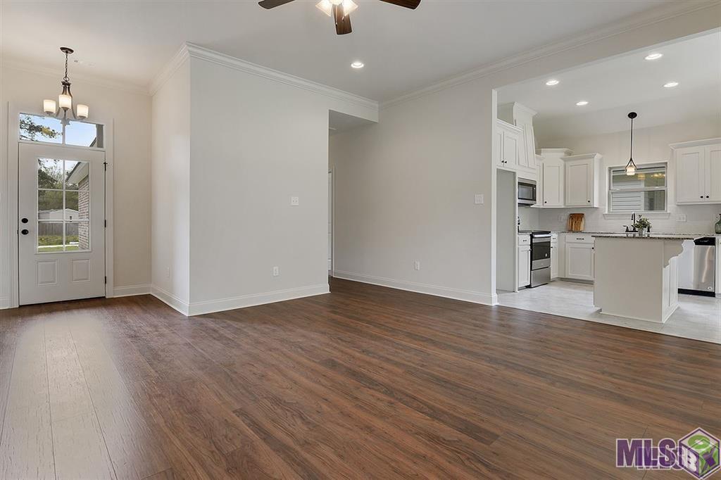9193 Lockhart Road Denham Springs, LA 70726 - Photo 3 of 15