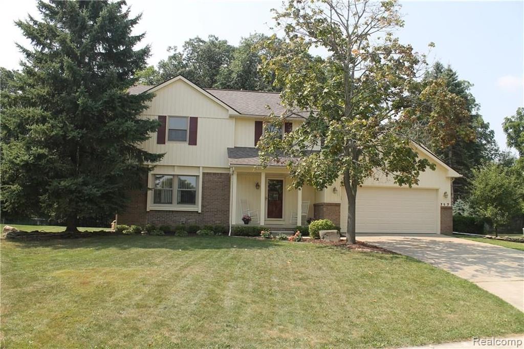 717 Kentucky Drive Rochester Hills, MI 48307 - Photo 4 of 49