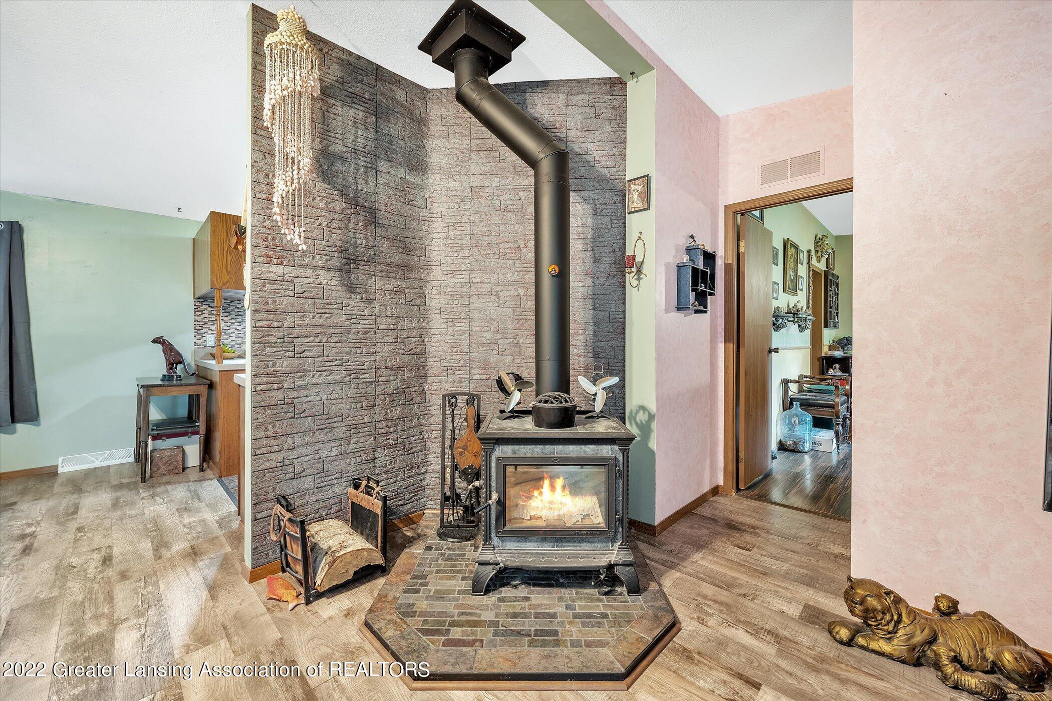 4825 Bond Road Onondaga, MI 49264 - Photo 8 of 36 08-4825-Bond-Road-WindowStill-Real-Estat