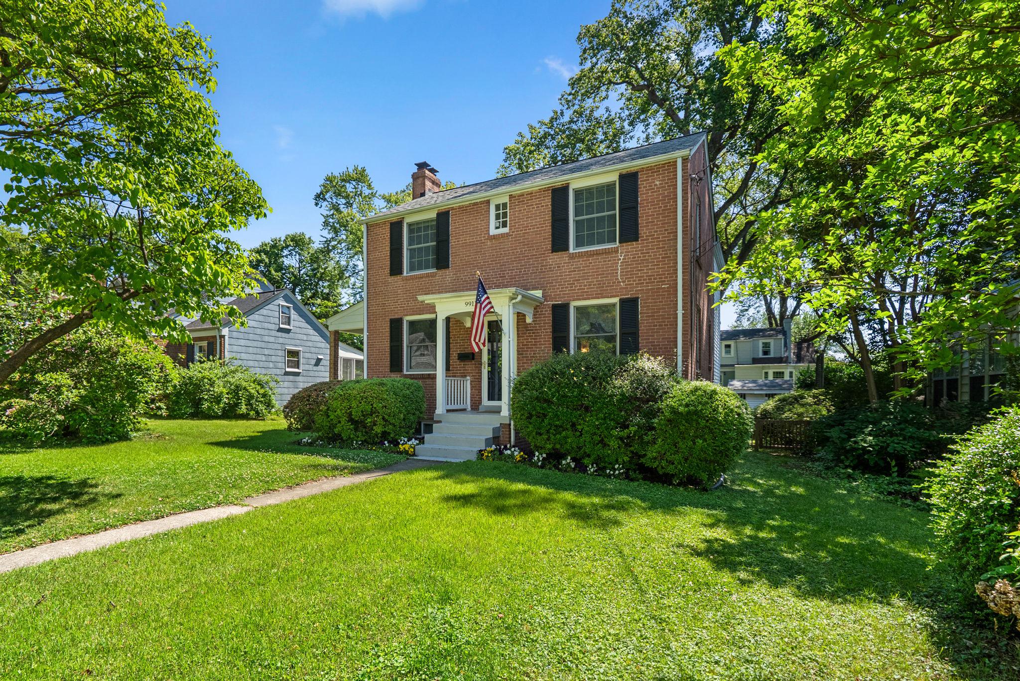 9911 Renfrew Road Silver Spring, MD 20901 - Photo 1 of 49 Welcome home to 9911 Renfrew Rd!