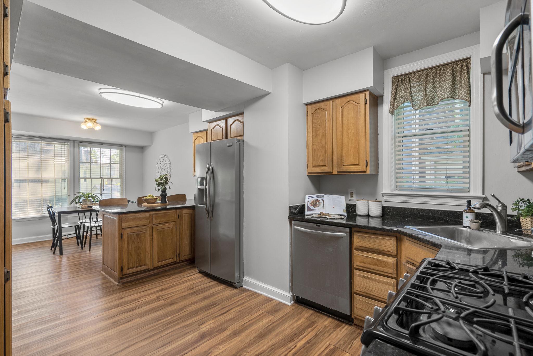9911 Renfrew Road Silver Spring, MD 20901 - Photo 17 of 49 Warm and inviting kitchen