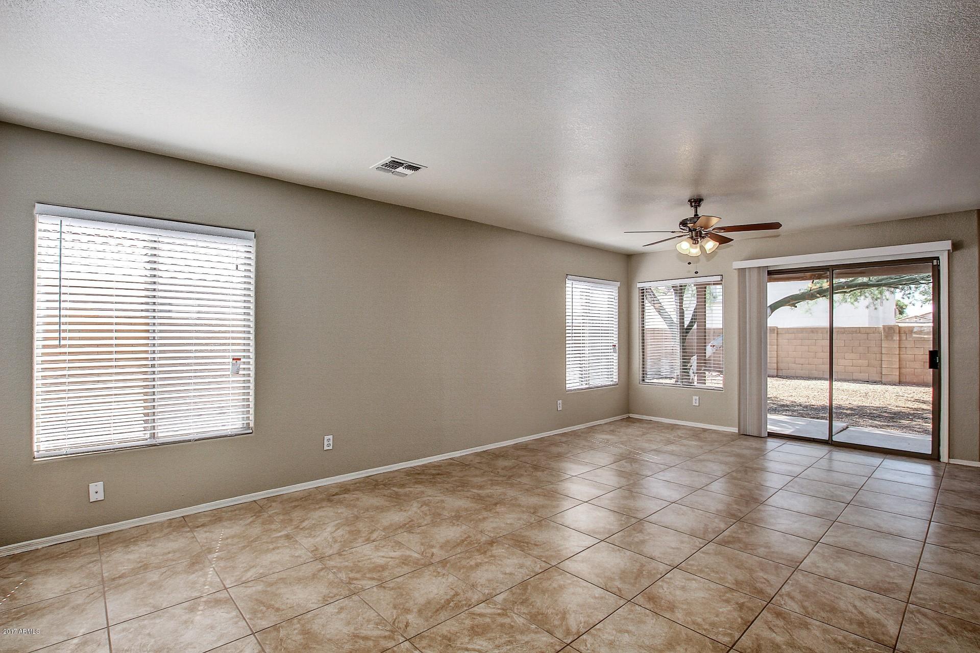 6451 West Crown King Road Phoenix, AZ 85043 - Photo 11 of 34 Great Room
