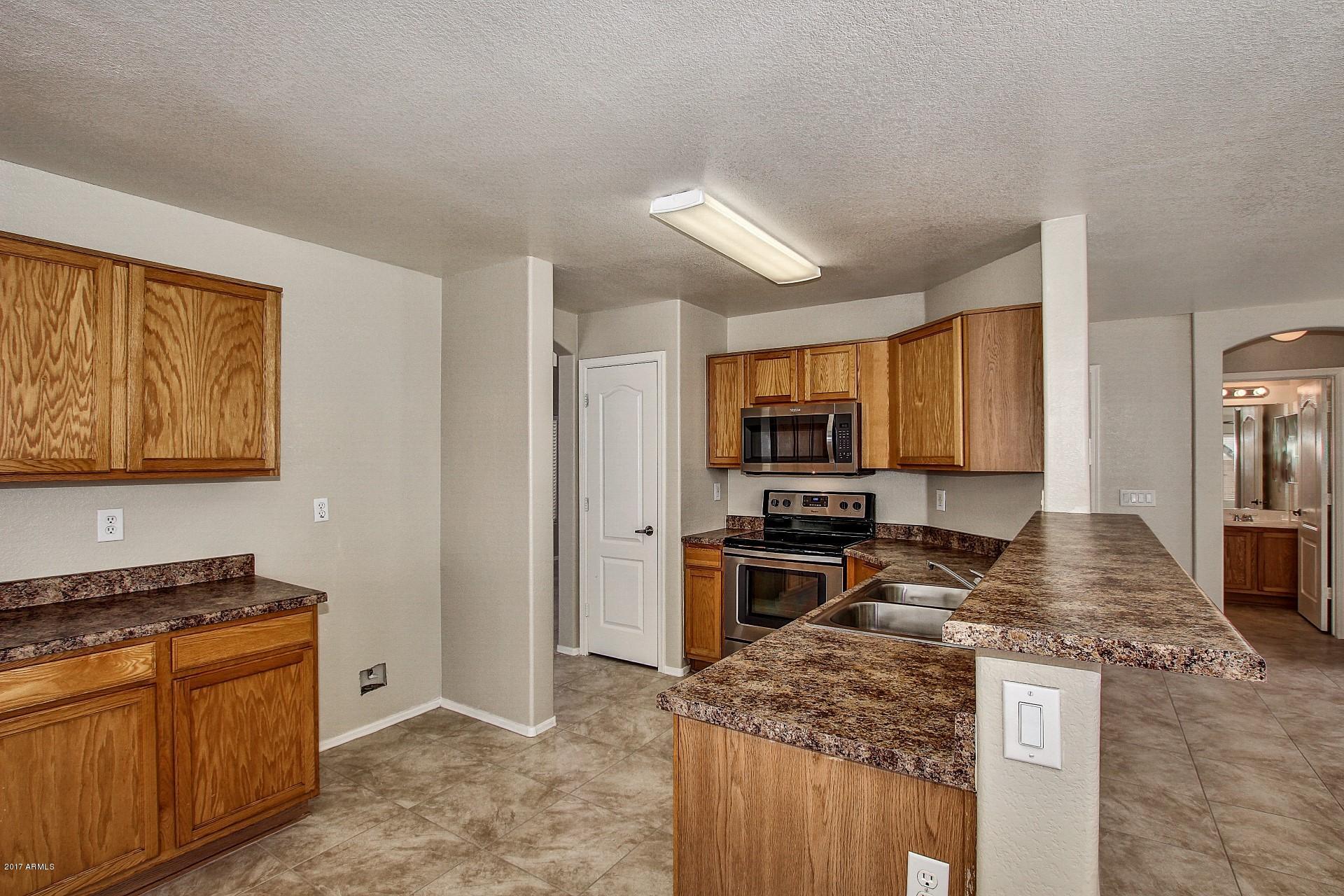 6451 West Crown King Road Phoenix, AZ 85043 - Photo 7 of 34 Kitchen