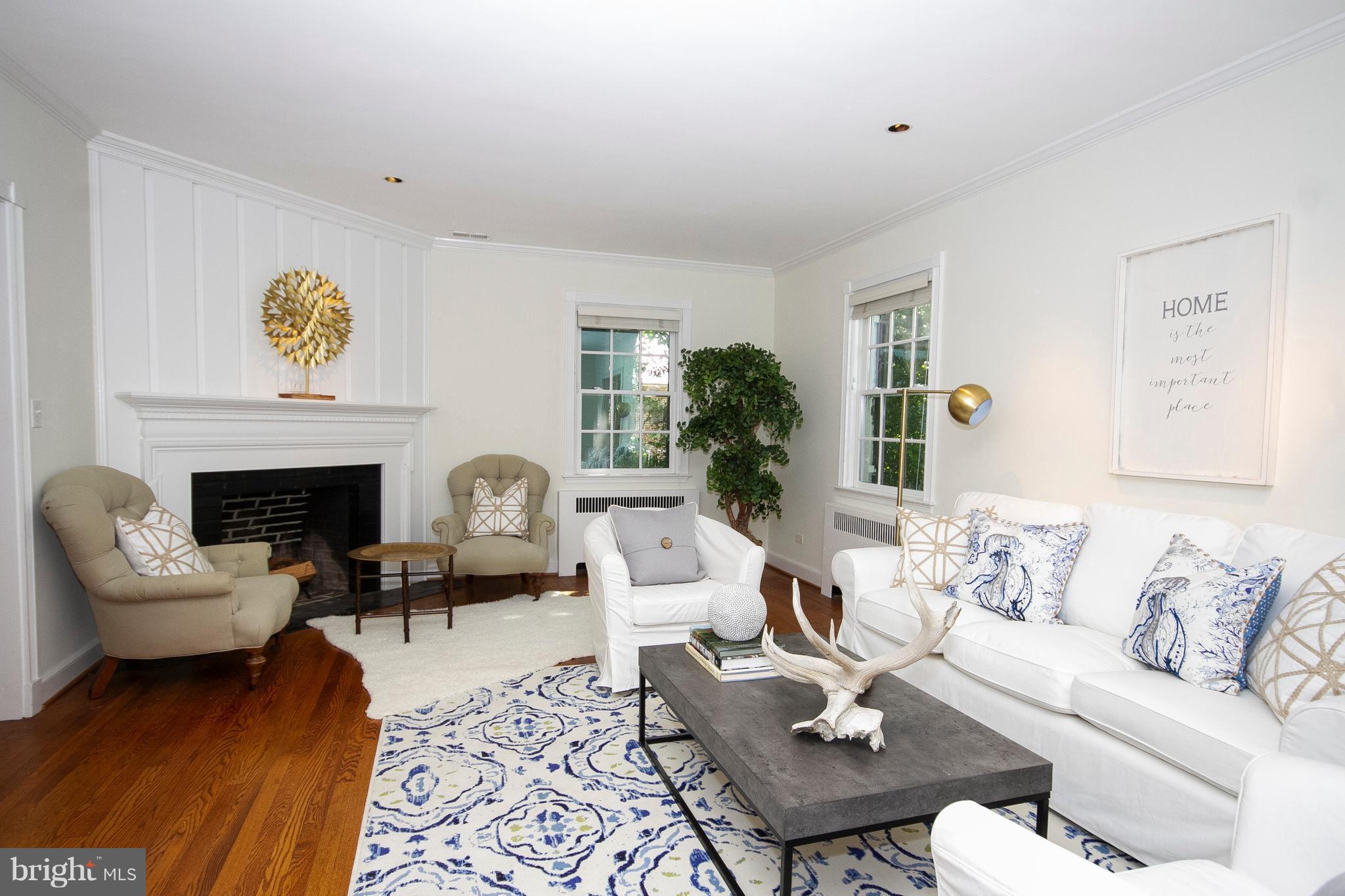 107 Taplow Road Baltimore, MD 21212 - Photo 3 of 30 Inviting Living Room with fireplace.