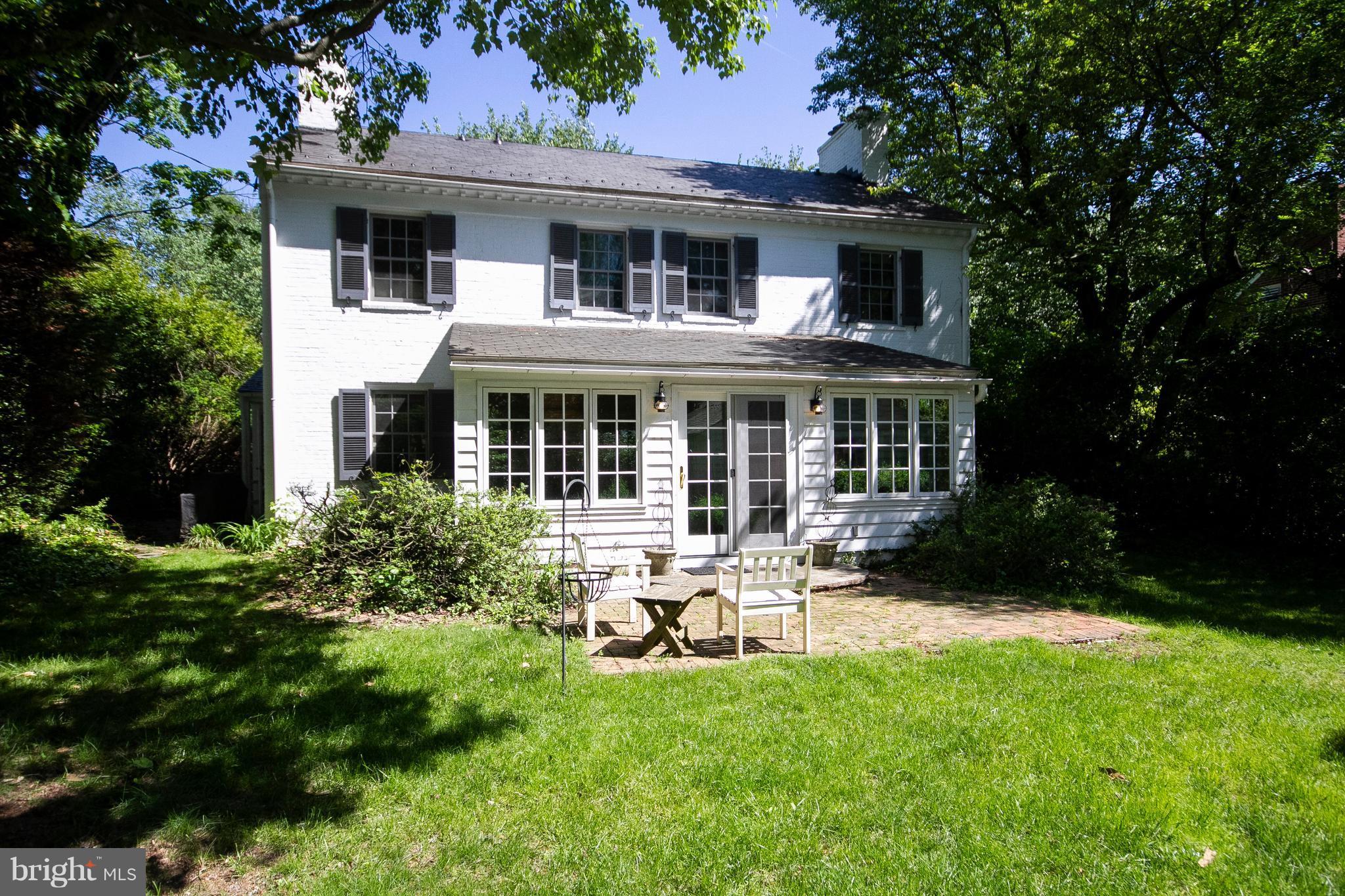 107 Taplow Road Baltimore, MD 21212 - Photo 29 of 30 Relaxing and lush rear yard.