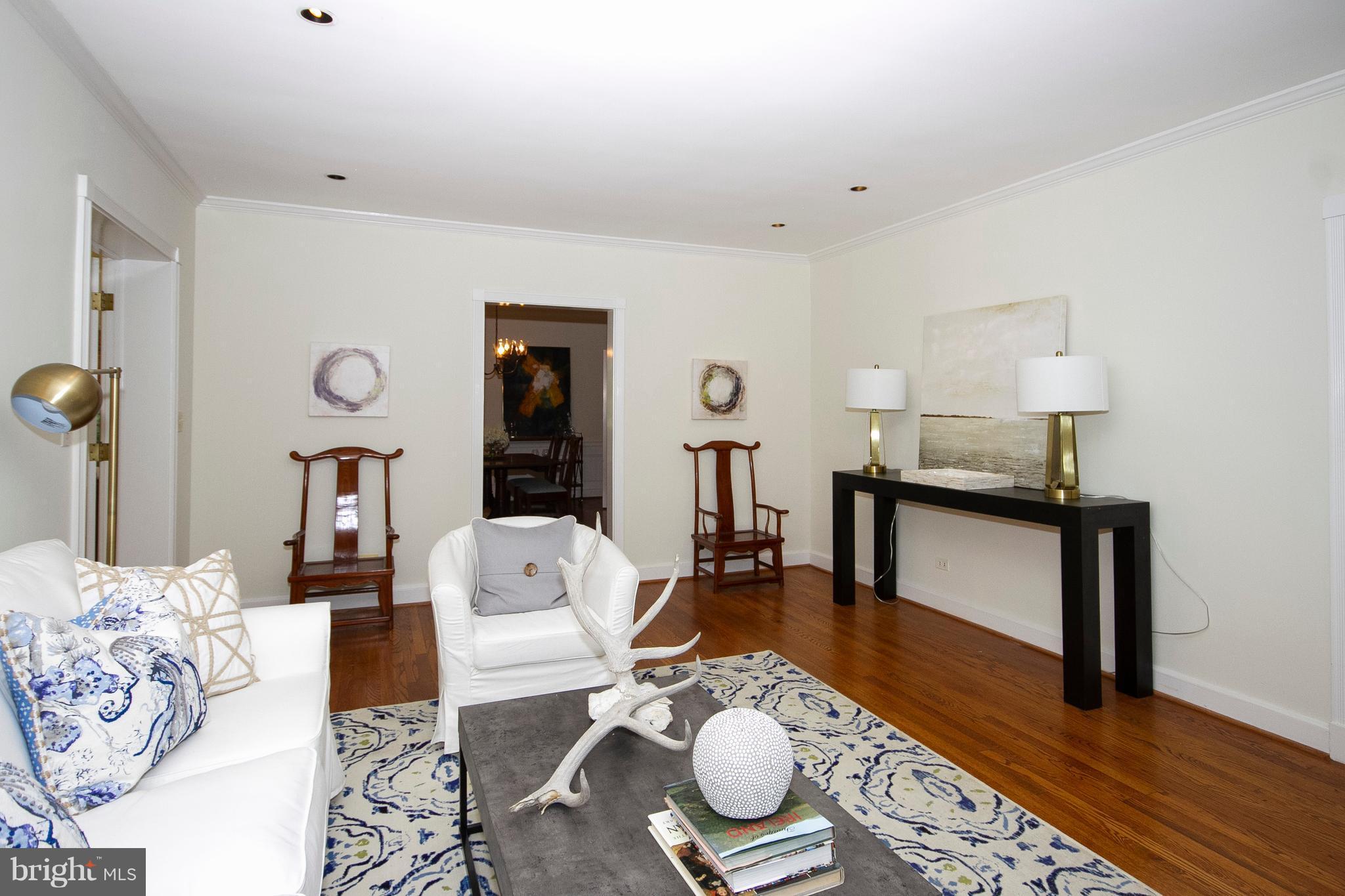 107 Taplow Road Baltimore, MD 21212 - Photo 5 of 30 Crown molding and recessed lights in Living Room.