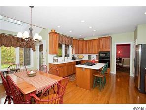 3940 Huckleberry Road Charlotte, NC 28210 - Photo 6 of 16 Gallery Image 6