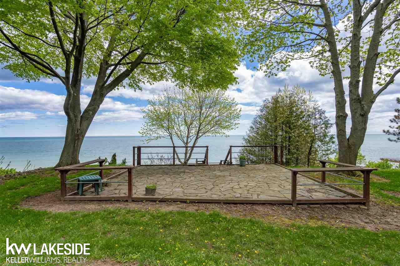 4735 Lakeshore Road Lexington, MI 48450 - Photo 29 of 75 50074704-28.JPG