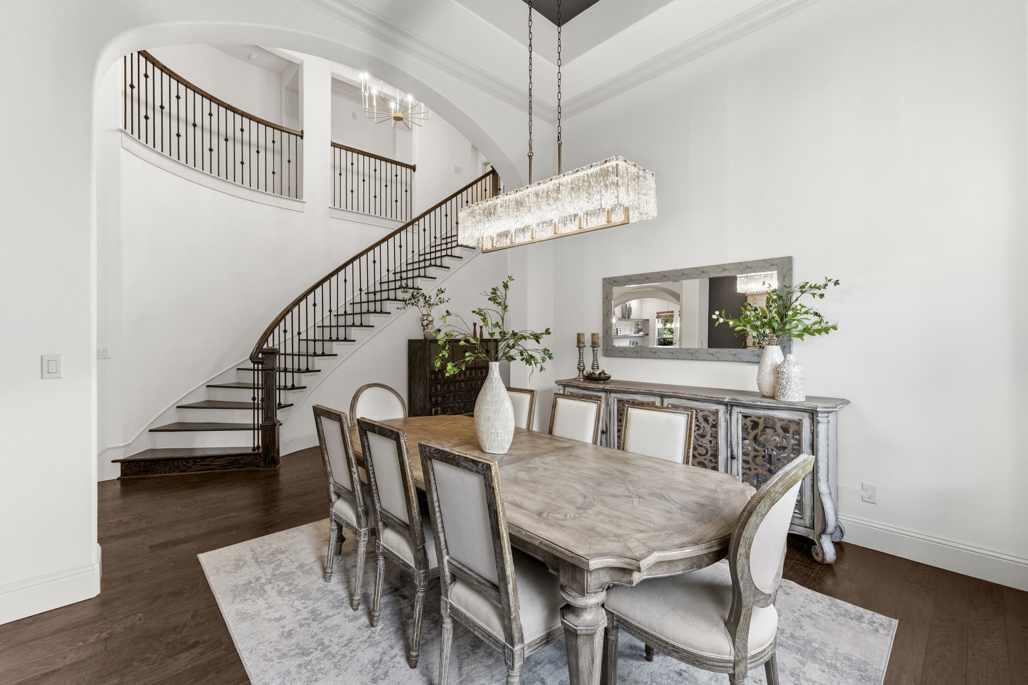 10 Spincaster Drive Spring, TX 77389 - Photo 8 of 38 Large dining space with designer lighting and high ceilings