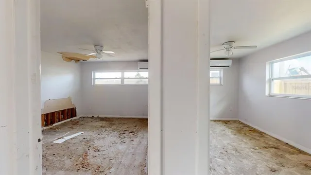 a view of a livingroom with window