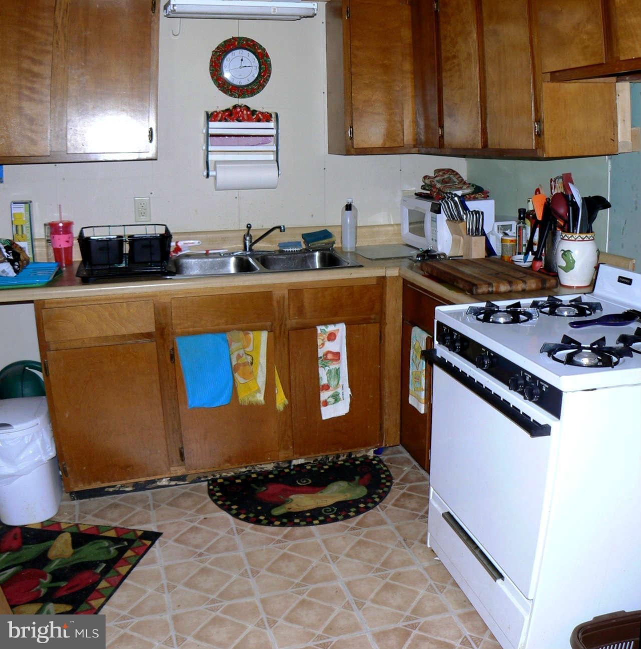 91 Fish Hatchery Road Shippensburg, PA 17257 - Photo 6 of 16 Kitchen