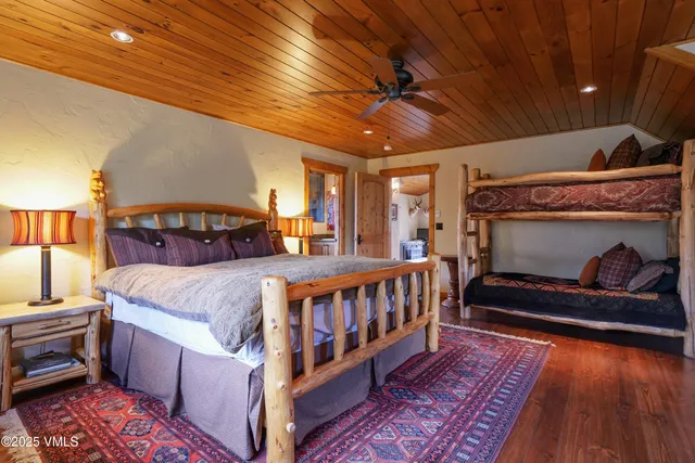 a view of a house with a big yard