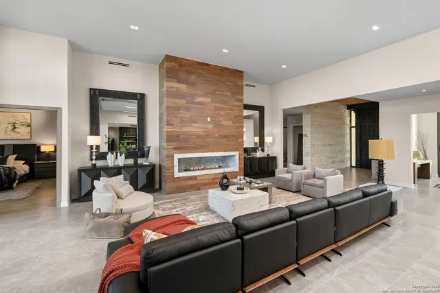 $2,295,000 | 24108 Tres Arroyos, San Antonio, TX 78255
