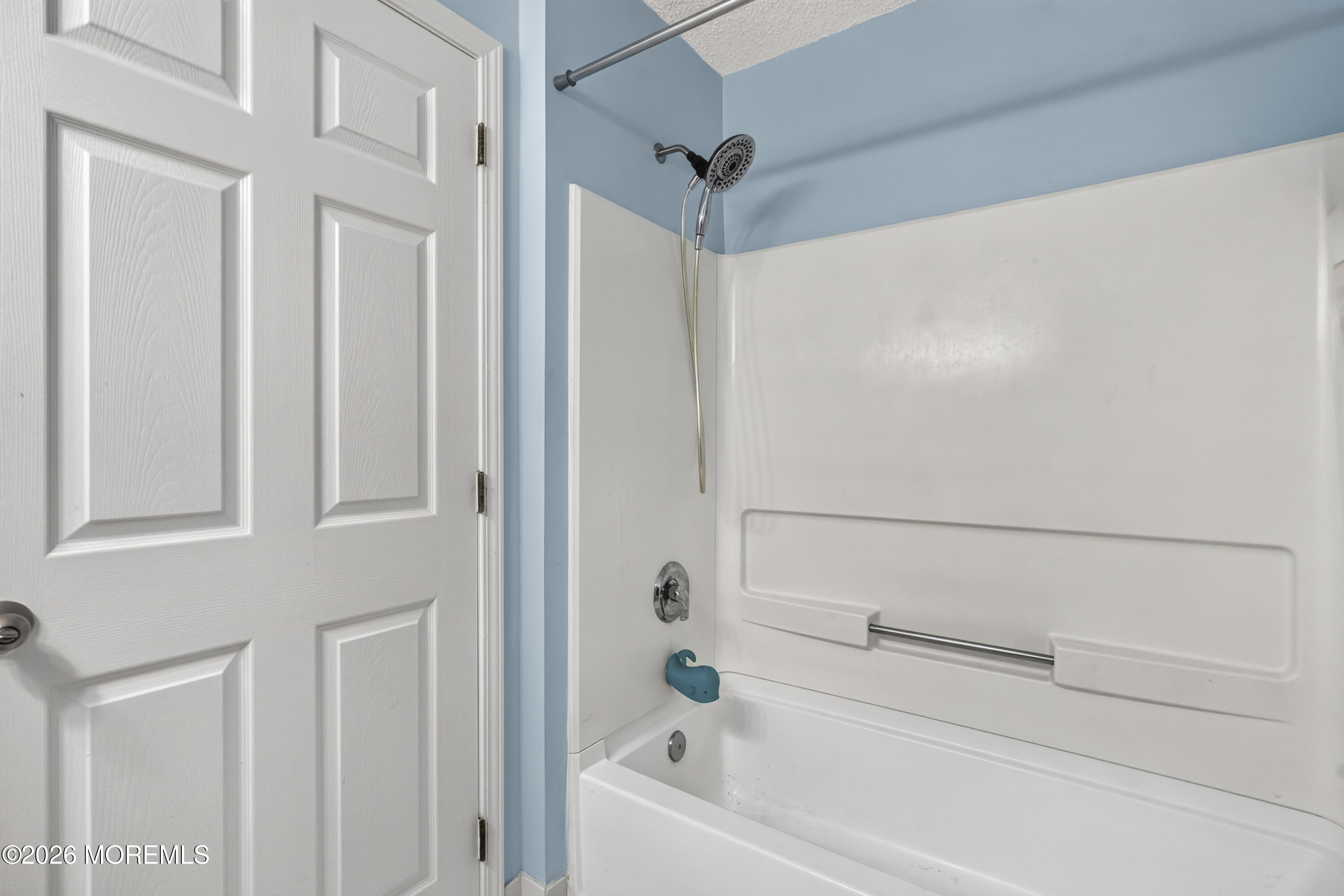 63 Winged Foot Court Howell, NJ 07731 - Photo 13 of 34 Second bathroom