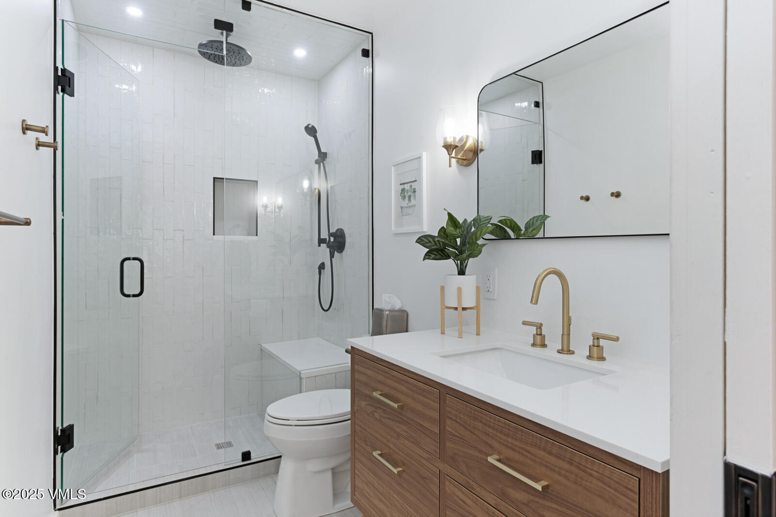 161 Stagecoach Road Edwards, CO 81632 - Photo 17 of 48 a bathroom with a sink a toilet and shower