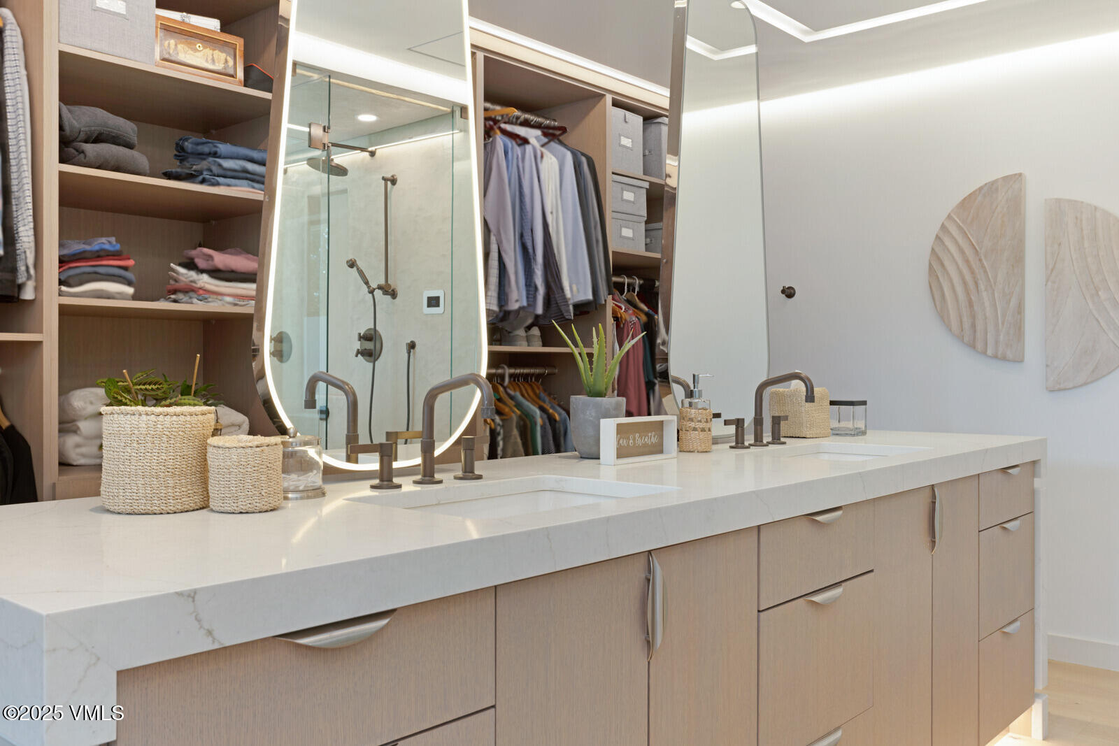 161 Stagecoach Road Edwards, CO 81632 - Photo 43 of 48 a bathroom with a sink and a mirror