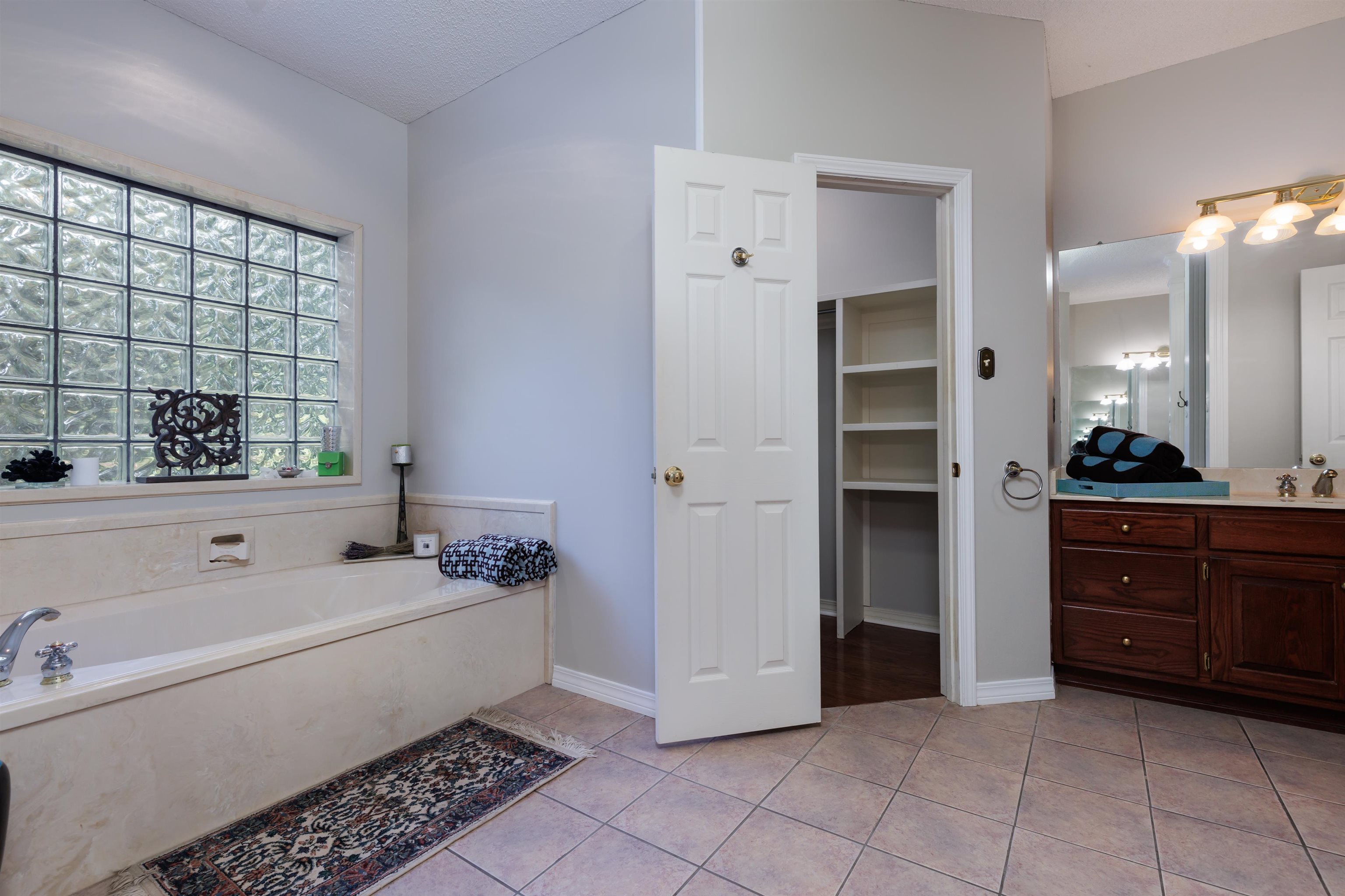629 Southern Way Daphne, AL 36527 - Photo 11 of 34