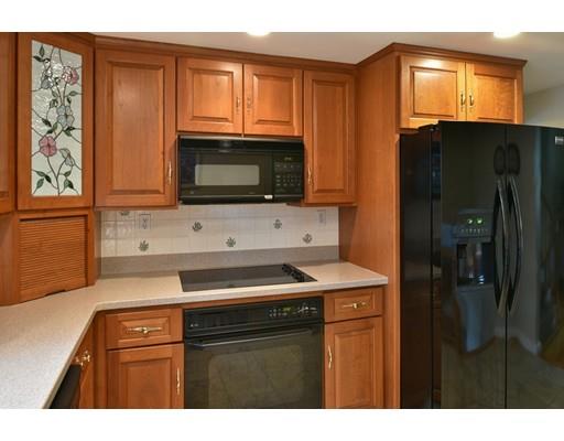 2 Stuart Road Peabody, MA 01960 - Photo 9 of 24 Gallery Image 9