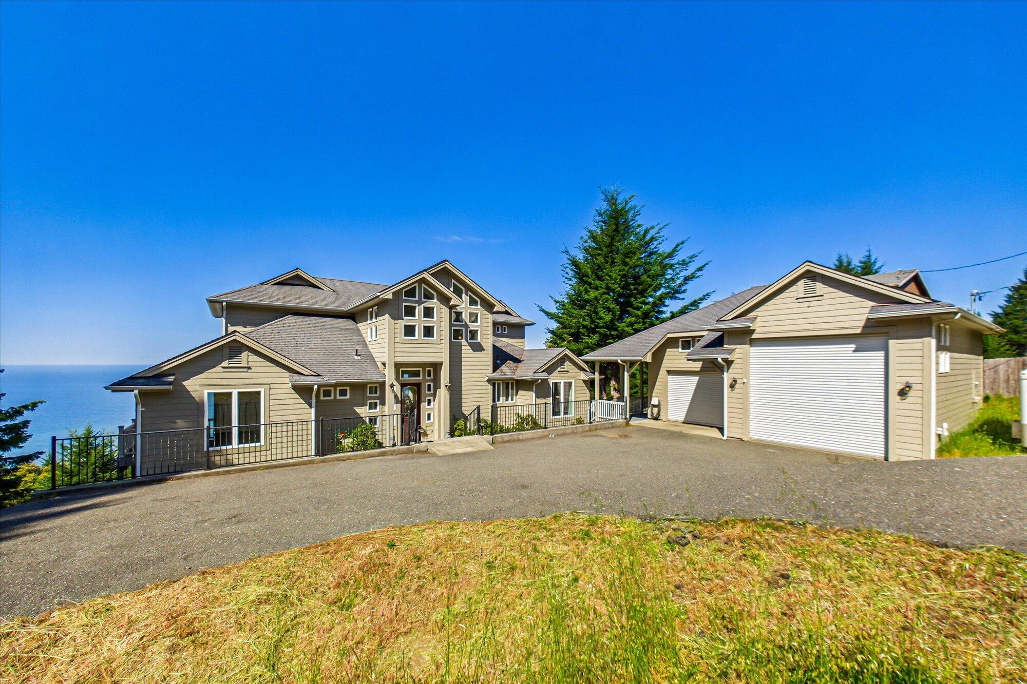 195 Parsons Road Whitethorn, CA 95589 - Photo 4 of 86
