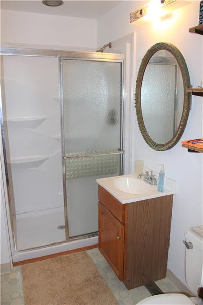 635 Blue Ridge Road Pittsburgh, PA 15239 - Photo 7 of 11 Master Bath