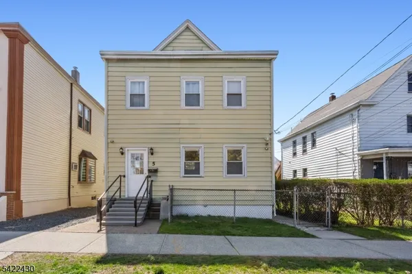 $2,500 | 5 Madison Avenue, Clifton, NJ 07011