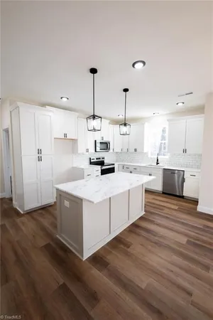 $599,000 | 482 Carson Road, Pilot Mountain, NC 27041