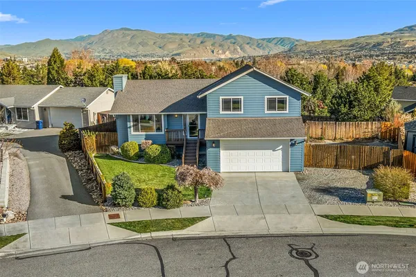 $555,000 | 2063 Lasso Drive, Wenatchee, WA 98801
